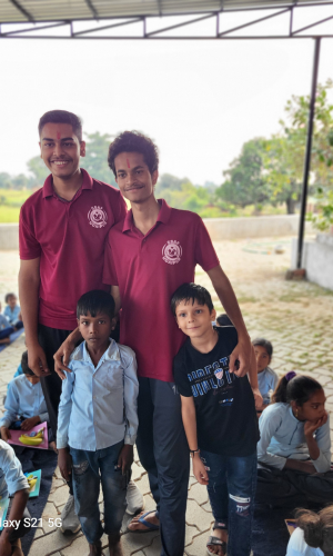 स्टेशनरी वितरण